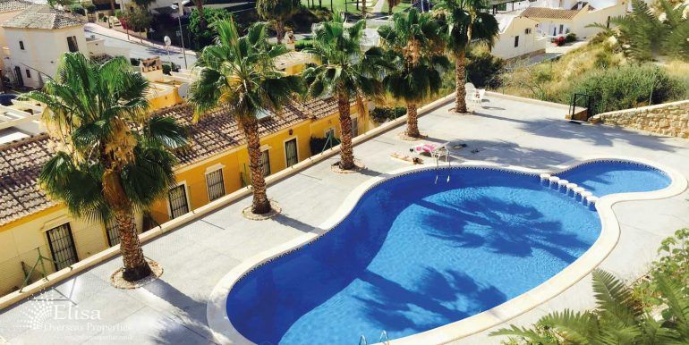 PISCINA URBI
